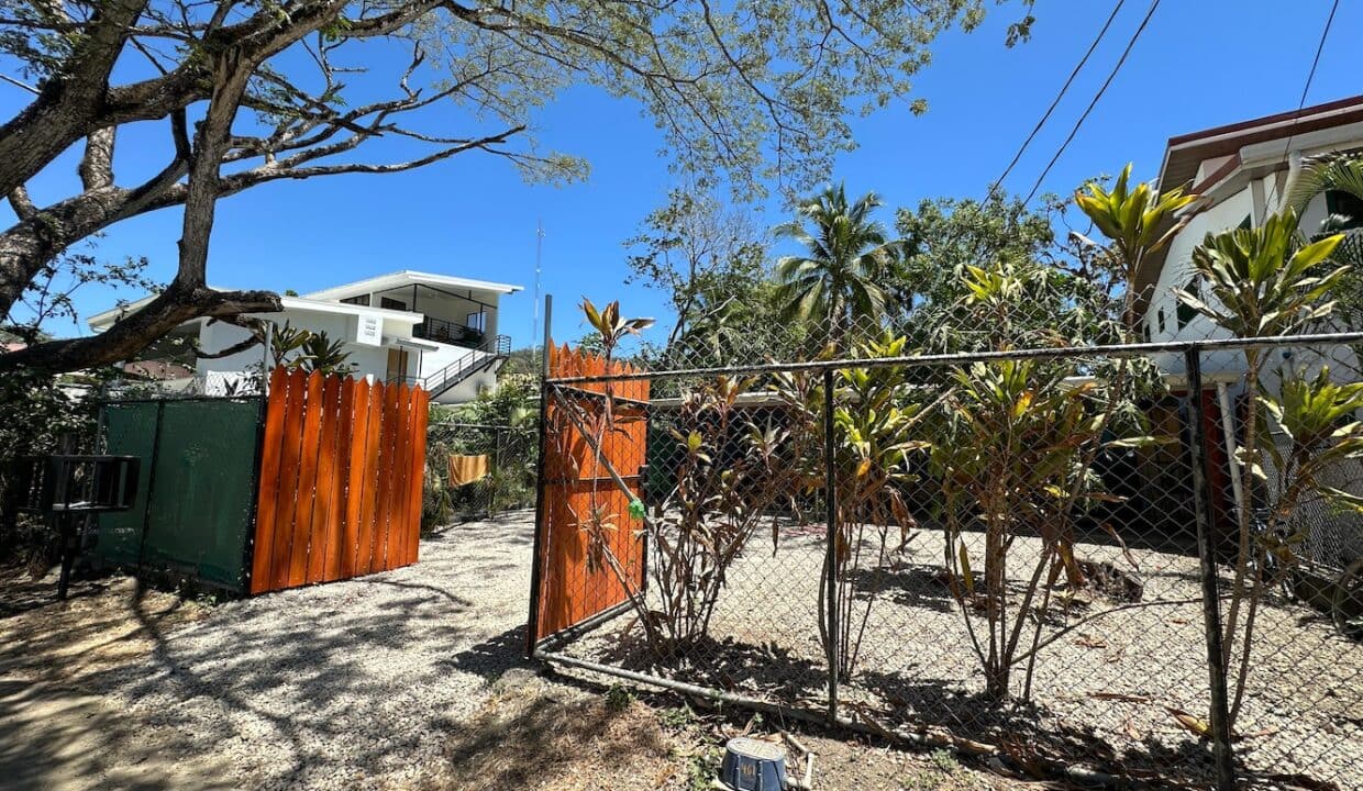 Seaside Sanctuary: Dual Apartments Steps From The Beach